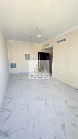 غرفه وصاله مع اتنين حمام غرفه نوم ماستر اول ساكن بلكونه اطلاله مفتوحه مساحات كبيره وموقع متميز