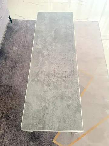 Long modern rectangular coffee table with grey concrete-look top - Flip TOP