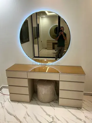 Modern Beige Dressing Table with LED Round Mirror