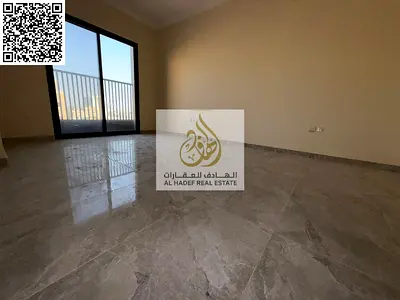 غرفتين وصاله اول ساكن  منفصله تماما مع بلكونه و3 حمام بالجرف 3 و