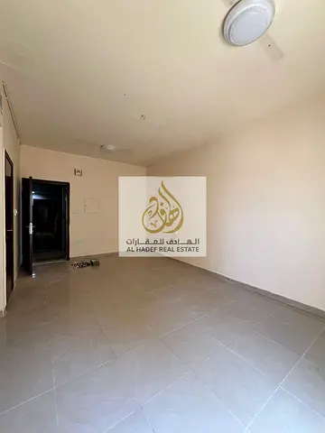 شقة غرفة وصالة للإيجار في الشارقة الخان قريبة من الكورنيش مع نظام دفع مرن وقريبه من جميع الخدمات