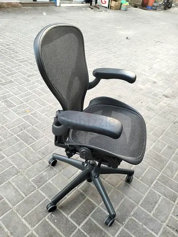Selling herman miller Aeron chair