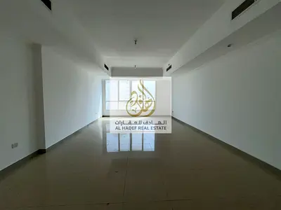 للإيجار في الشارقة – المجاز 2 | شقة غرفتين وصالة بالقرب من شرطة البحيرة | مسبح داخل التاور وباركنج مجاني للسيارة | الدفع على 4 أو 6 دفعات | سعر 63 ألف