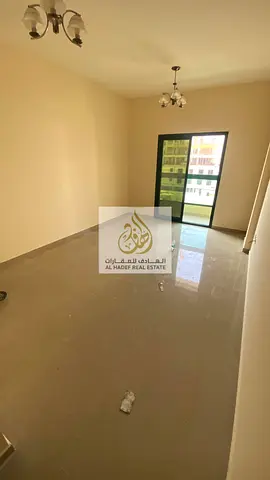 غرفه وصاله مع اتنين حمام صاله منعزله وبلكونه اطلاله مفتوحه موقع ممتاز جدا قريب من كل الخدمات ومحطه الباص وبسعر ممتاز جدا