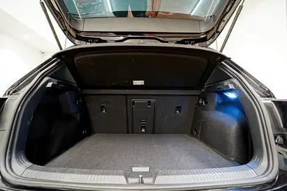 صورة 12 لـ 2023 Volkswagen GOLF R