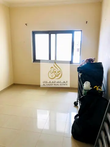 للإيجار السنوي في إمارة الشارقة منطقة البوطينة استوديو سكني مميز بسعر اقتصادي مناسب جداً داخل موقع حيوي وقريب من جميع الخدمات الأساسية والمرافق اليومي