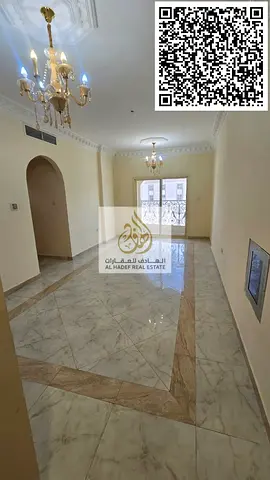 شقة ثلاث غرف وصالة 3 حمام مع بلكونه وخزائن بالحائط  مساحات واسعة جدا تاني ساكن  بناية عائلات فقط  بالحميدية قريب من المحكمة والجامعة والمرور  السعر 50