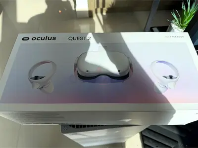 Oculus Quest 2 (Meta) VR Headset - Complete in Box