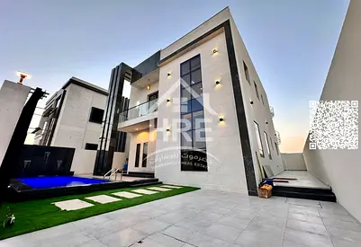 The luxury of the columns with a pool for perfect privacy