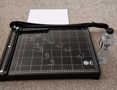 Heavy-duty Paper Guillotine Cutter - 30cm (Used)