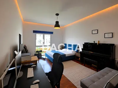 Building 197 | Next to Metro | Fully Renovated