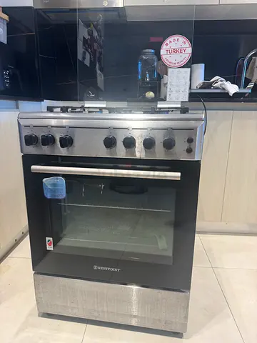 Freestanding gas cooker with oven - never used please text me for more pictures