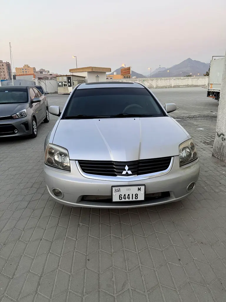 Mitsubishi Galant 2008 — photo 1 of 6
