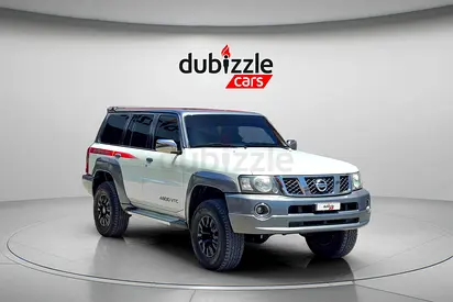 AED 2264/month | 2017 Nissan Patrol Safari Super Safari | GCC Specs | Ref#464002