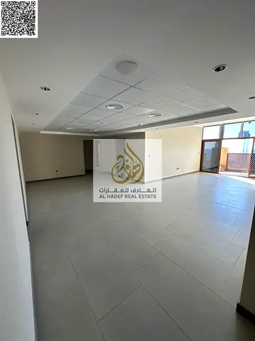 🌊 Annual Rental in Ajman – First Occupant | Full Sea View 🌊 📍 Al Bustan Area A luxurious, very spacious apartment in a modern tower, suitable