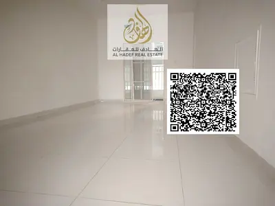 للإيجار بالروضة 3 عجمان غرفة وصالة مع حمام وبلكونة، موقع مميز قريب من شارع الشيخ عمار وجميع الخدمات، الإيجار 28 ألف والتأمين شيك شقه مساحه ممتازه جدا.
