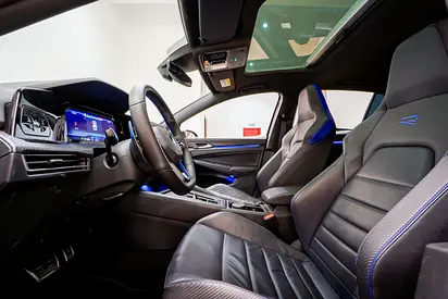صورة 6 لـ 2023 Volkswagen GOLF R