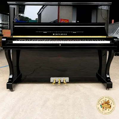 HELMAN Upright Piano – Elegant Design