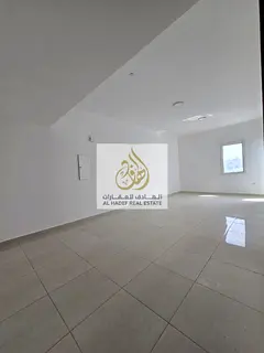 For annual rent in Al Jurf 2, Ajman, a very spacious 3-bedroom apartment with a living room, designe