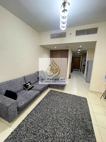 🏡 للإيجار الشهري في عجمان – الرشيدية 3 (أبراج عجمان ون)  ✨ استوديو مفروش بالكامل فرش جديد في موقع مميز قريب من الكورنيش  🔹 مفروش بالكامل بفرش جديد