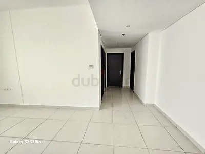 Fully furnished Family master bed room  near Sharjah - Dubai boarder