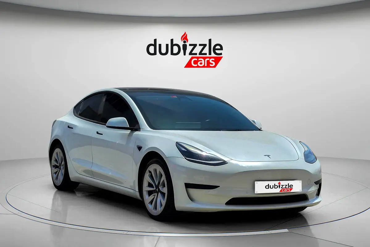 Tesla Model 3 2021 — photo 1 of 16