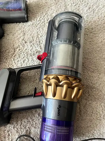 Dyson V11 Cordless Handheld Vacuum - Good Working Condition - just needs a new battery