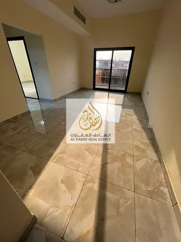 الايجارسنوي في عجمان منطقة العالية البنايه عائلات فقط شقه غرفه وصاله مع بلكونه تكيف مركزي 2 حمام الغرف ماسترتشطيبات ممتازه مساحات كبيره مطبخ منفصل