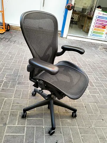 Selling herman miller Aeron chair.good condition only little use