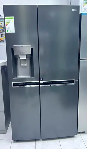 LG Side by side Refrigerator Water dispenser