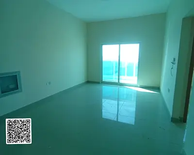 🏡 **للإيجار السنوي في عجمان – العالية | شقة غرفة وصالة واسعة مع بلكونة وتكييف مركزي وإطلالة مفتوحة | مساحة كبيرة | الإيجار 28,000 درهم سنويًا | الدفع