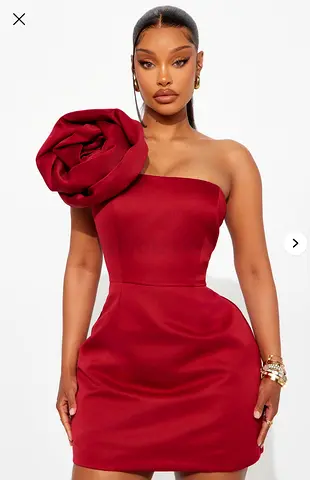 Womens One-Shoulder Burgundy Rose Detail Cocktail Dress - Size Unknown