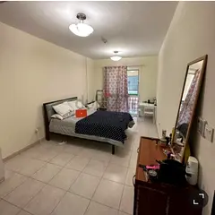 Nice Room for rent in prime building included bills
