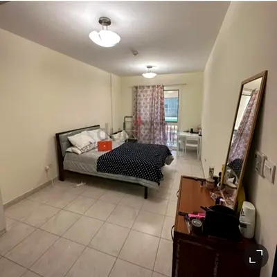 Nice Room for rent in prime building included bills