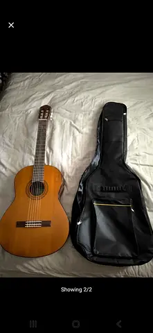 YAMAHA C-40 classical acoustic guitar with case