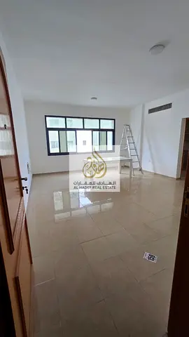 شقة مميزة,بلكونة,صيانة مجانية,مساحة واسعة,موقع مميز,سهل الوصول