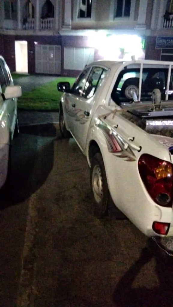 Mitsubishi L200 2013 — photo 1 of 7