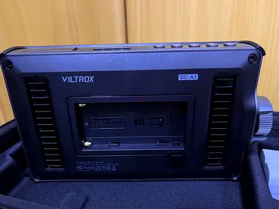 Viltrox DC-A1 On-Camera/FIELD Monitor - Good Working Condition