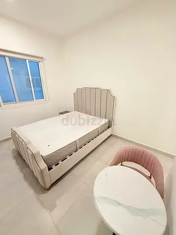 Room for rent in jumeirah 1