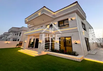 Villa opposite a garden, all-inclusive price, quiet location