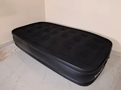 Single Black Inflatable Air Mattress — like NEW Condition...self inflating