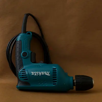 Makita 6413 Rotary Drill with Keyless Chuck 450W