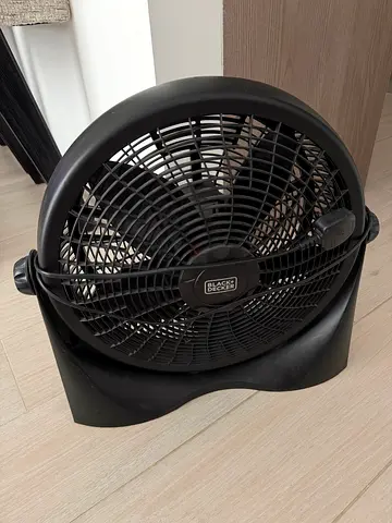 Black floor/desk fan - portable, good working condition