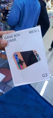 Handheld Game Box G3 - 800 Games Built-in (Used)
