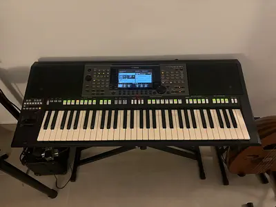 Yamaha PSR A3000 Keyboard with Stand