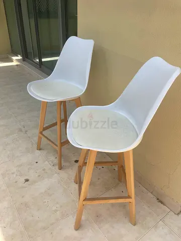 Set of 2 White Molded Bar Stools with Wooden Legs