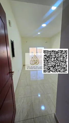 للإيجار السنوي بعجمان الروضة 2، غرفة وصالة مع 2 حمام وبلكونة، تكييف مركزي، تاني ساكن، تشطيب ممتاز ومساحات كبيرة، على شارع الشيخ عمار مباشرة، قريب من ا