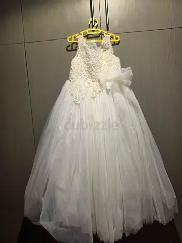White girls party/flower girl dress with lace bodice and tulle skirt. Perfect for communion.