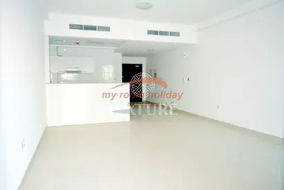 Distress Deal | Huge Size | Vacant | With Balcony | Gated Community