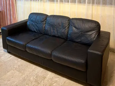 Black Genuine Leather 3-Seater Sofa - Sturdy Frame, Used